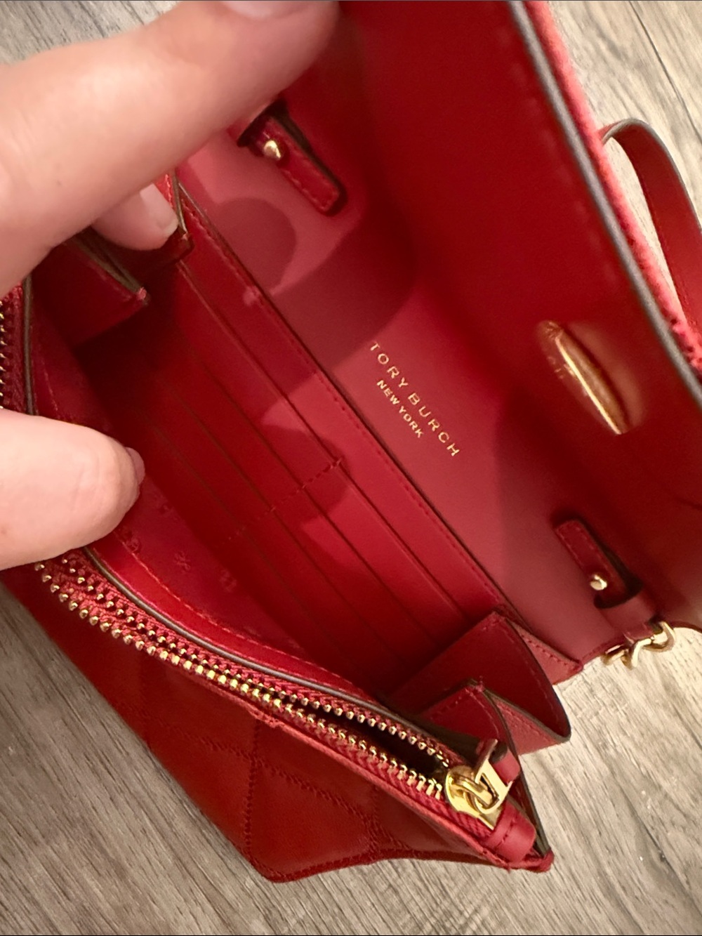 Tory Burch Quilted Leather Chain Crossbody - Red with Gold Hardware*** sold eBay - Picture 3 of 4